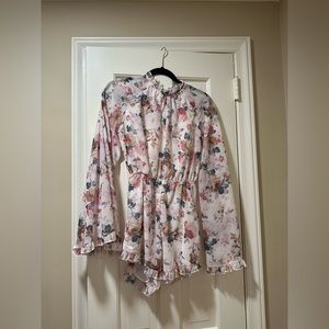open back floral romper size xs NWOT
